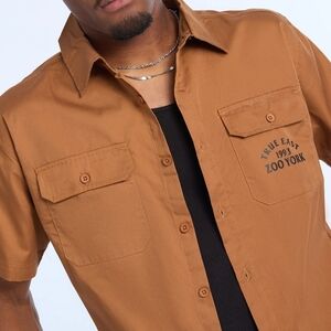 🔴NEW TAGS ON🔴 Zoo York Men’s Short-Sleeve Button-Front Shirt in Camel Color